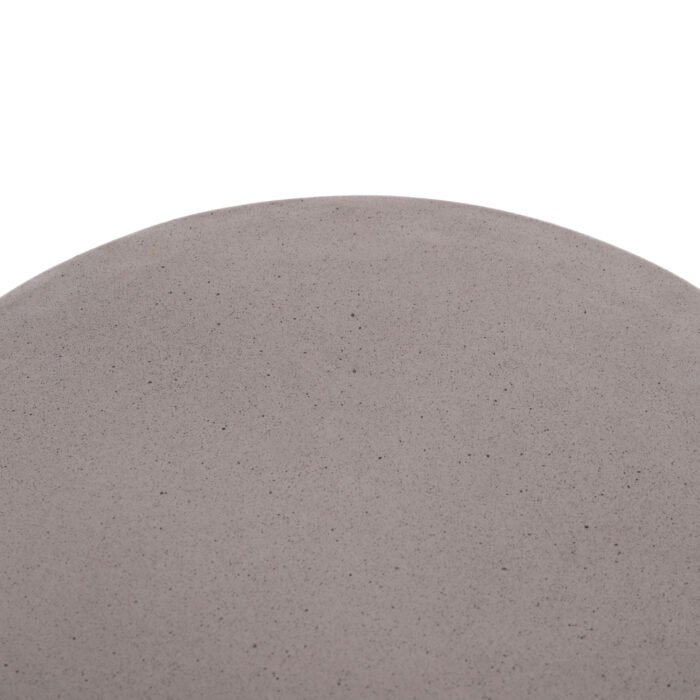 ΒΟΗΘΗΤΙΚΟ ΤΡΑΠΕΖΙ ΣΤΡΟΓΓΥΛΟ DELIA FB918167.03 FIBER CEMENT ΓΚΡΙ & RATTAN Φ40x45Υεκ - Image 5