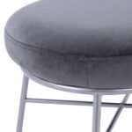 ΣΚΑΜΠΟ ΥΠΟΠΟΔΙΟ FB98640.01 ΑΠΟ ΓΚΡΙ ΒΕΛΟΥΔΟ ΜΕ ΑΣΗΜΙ ΒΑΣΗ 55x46x38Υ εκ. - Image 7